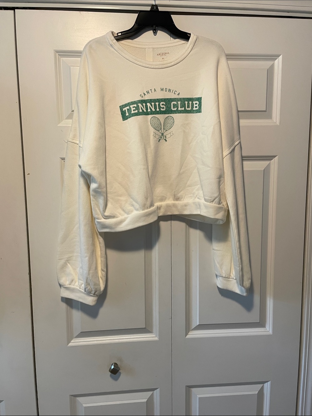 Arizona Jean Co White Cropped 'Tennis Club' Sweatshirt with Green Graphic  NWOT